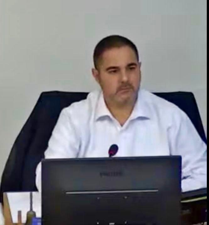 Taglio degli alberi a Sestu, una motosega donata all’assessore: “Gesto improvviso e impensato”