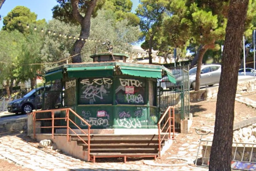 Cagliari, ruspe in arrivo in viale Sant’Ignazio: addio al chioschetto degli studenti universitari