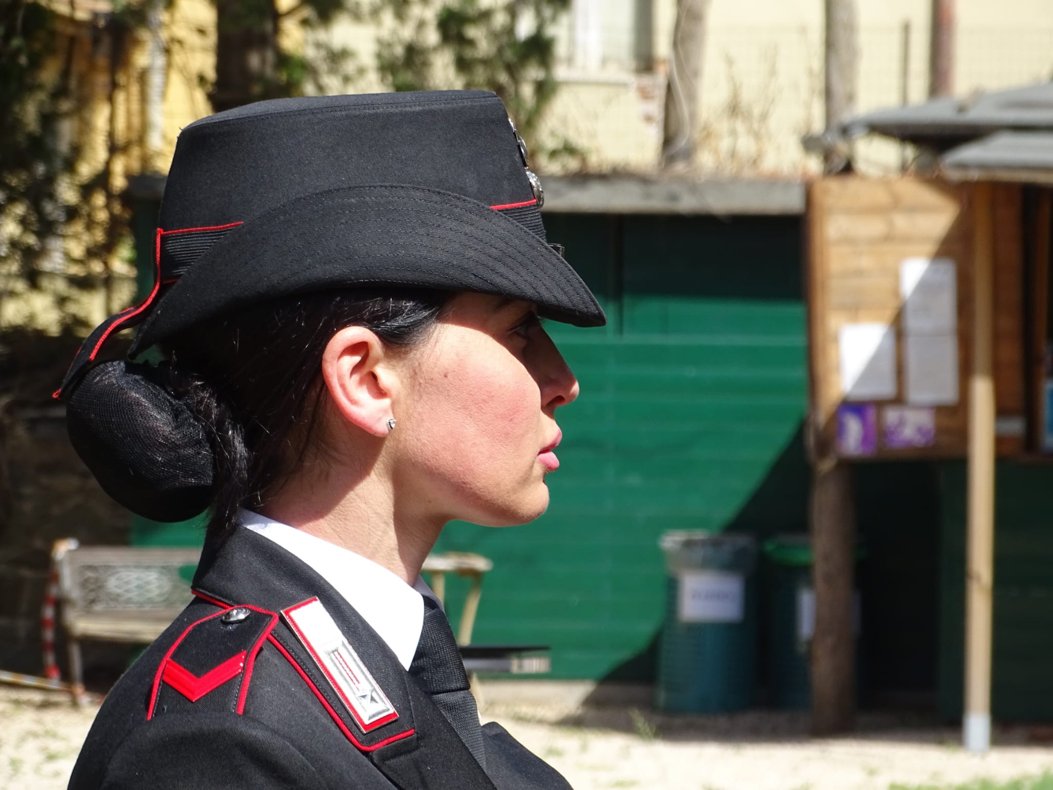 Ruba monili d’oro dalla casa di un parente, 25enne denunciata a Sinnai