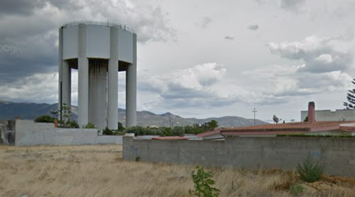 Quartu, guerra sulle 5mila persone senz’acqua sul litorale: “Prima realizzate strade e fogne”