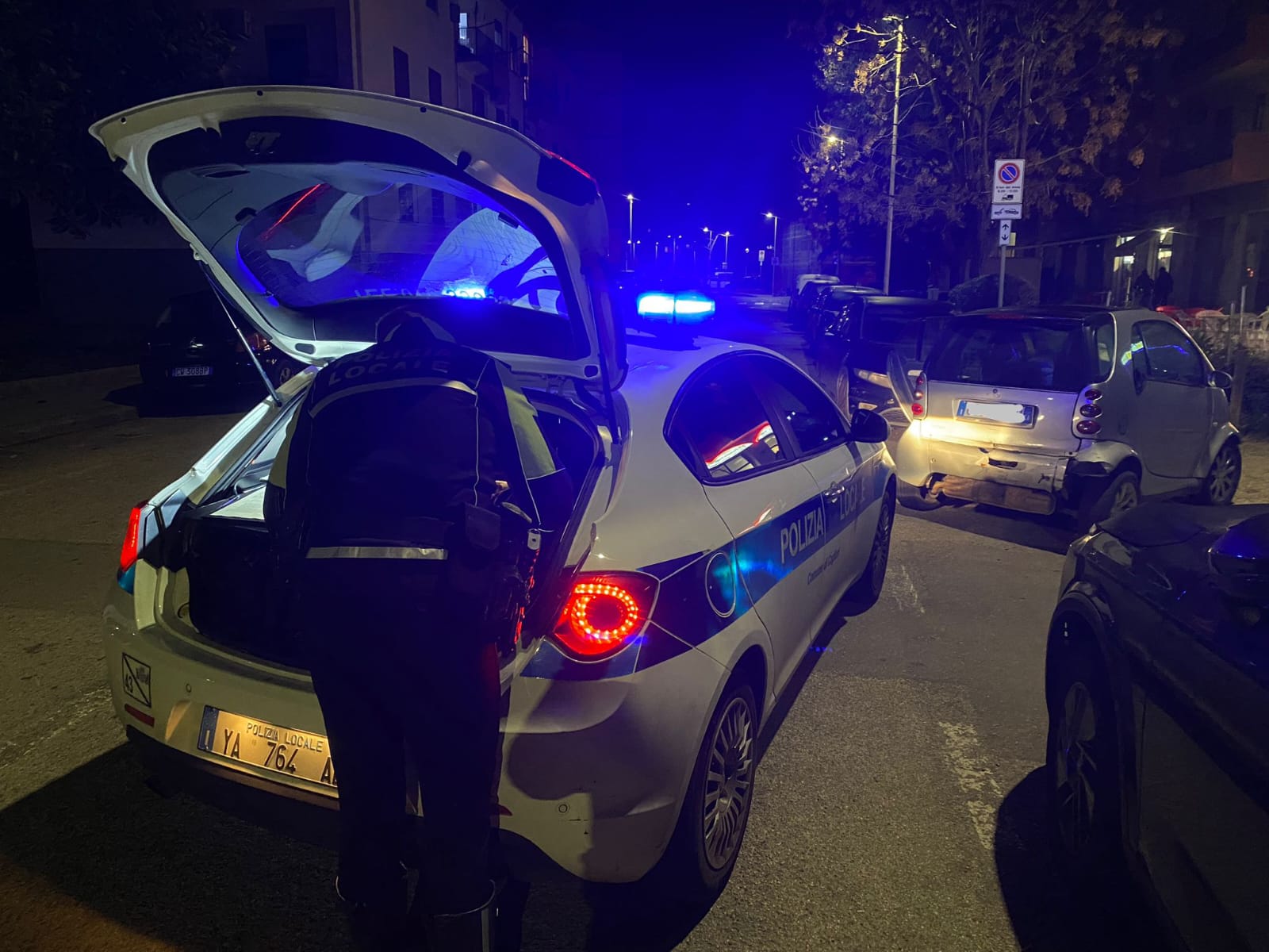 Guidava senza patente e con la droga in auto: nei guai un pluripregiudicato 20enne di Cagliari
