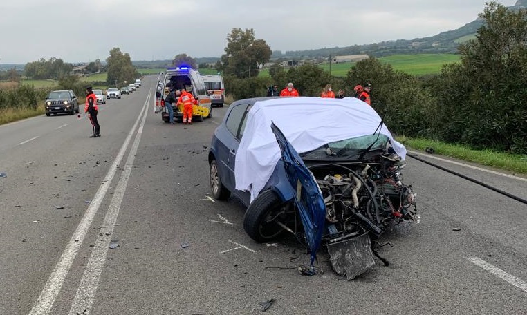 Carbonia, due ragazzi morti in un incidente: “Le strade del Sulcis sono un disastro”