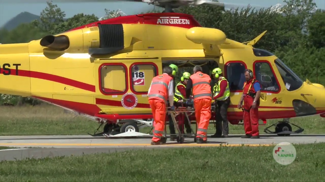 Sangue sulle strade sarde, auto contro camion sulla Ss 292: muore un 50enne