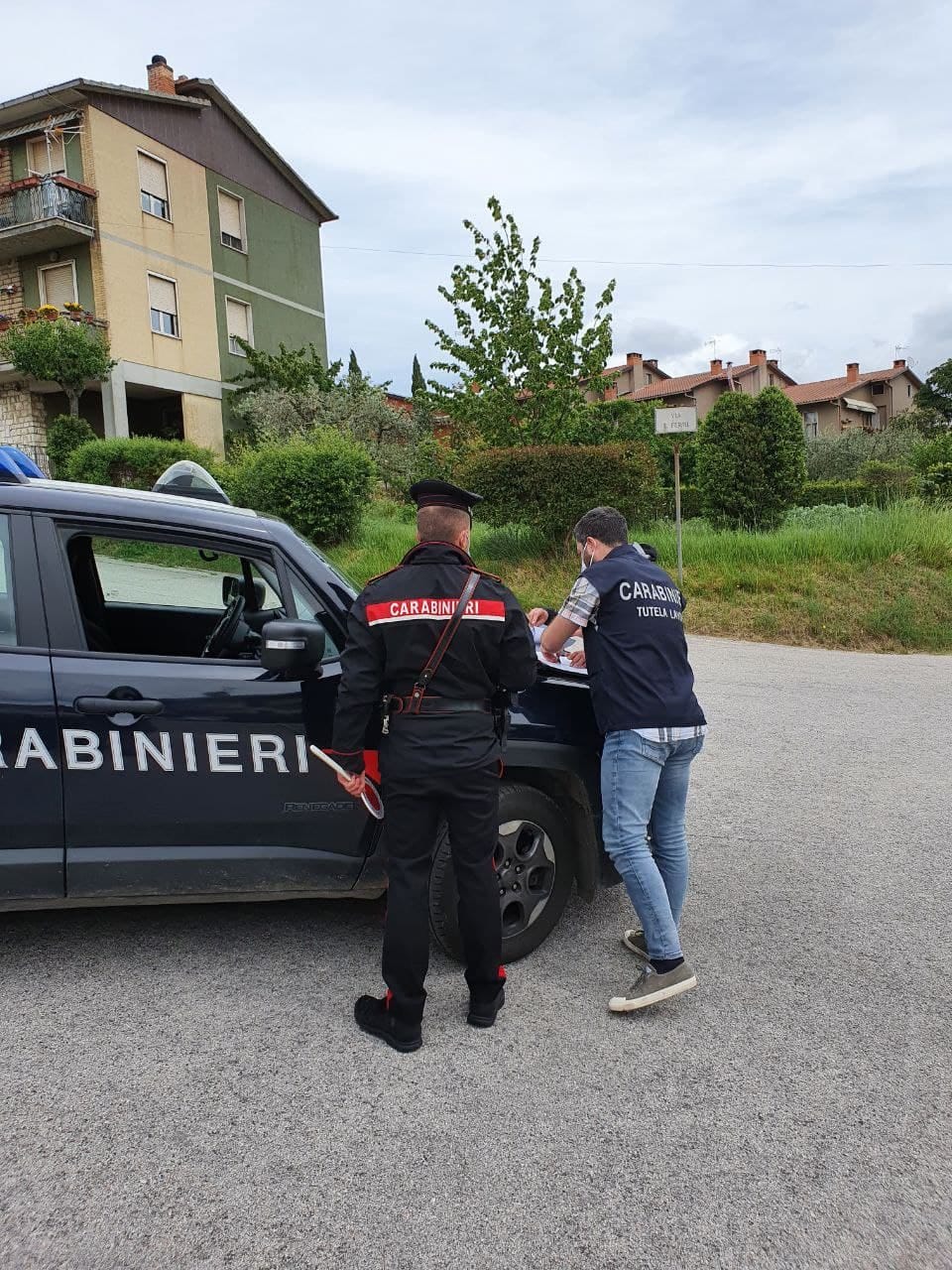 Lavoratrice in nero serve al banco, sospesa l’attività di un bar a Pula