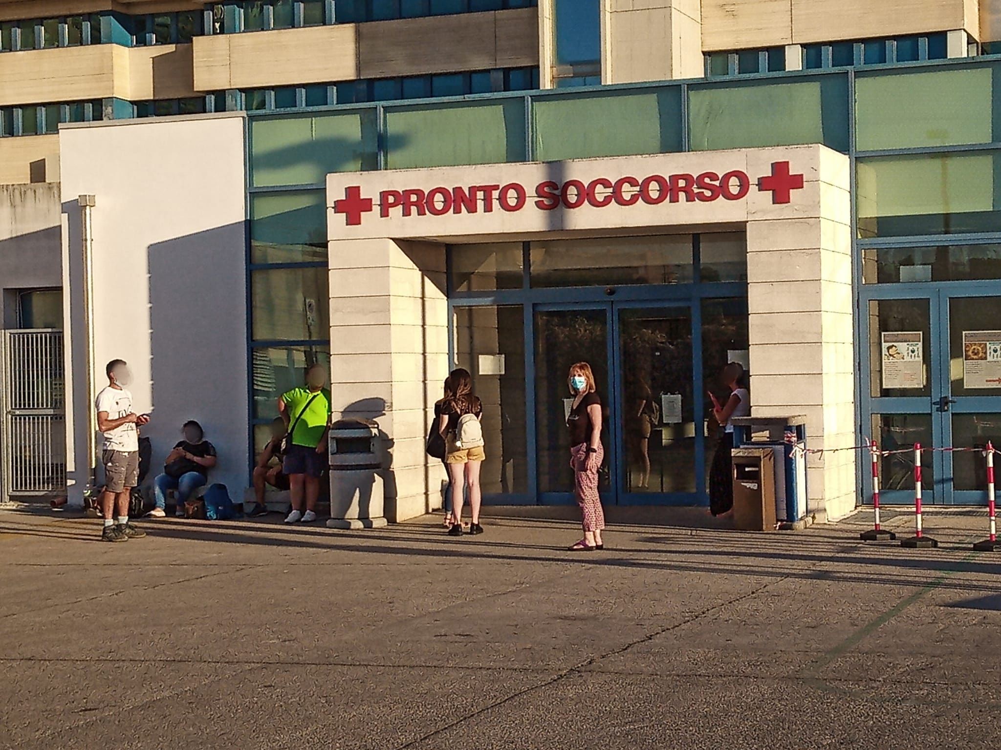 Caos sanità in Sardegna tra personale all’osso e lunghe attese: “Codici bianchi e verdi più rapidi”