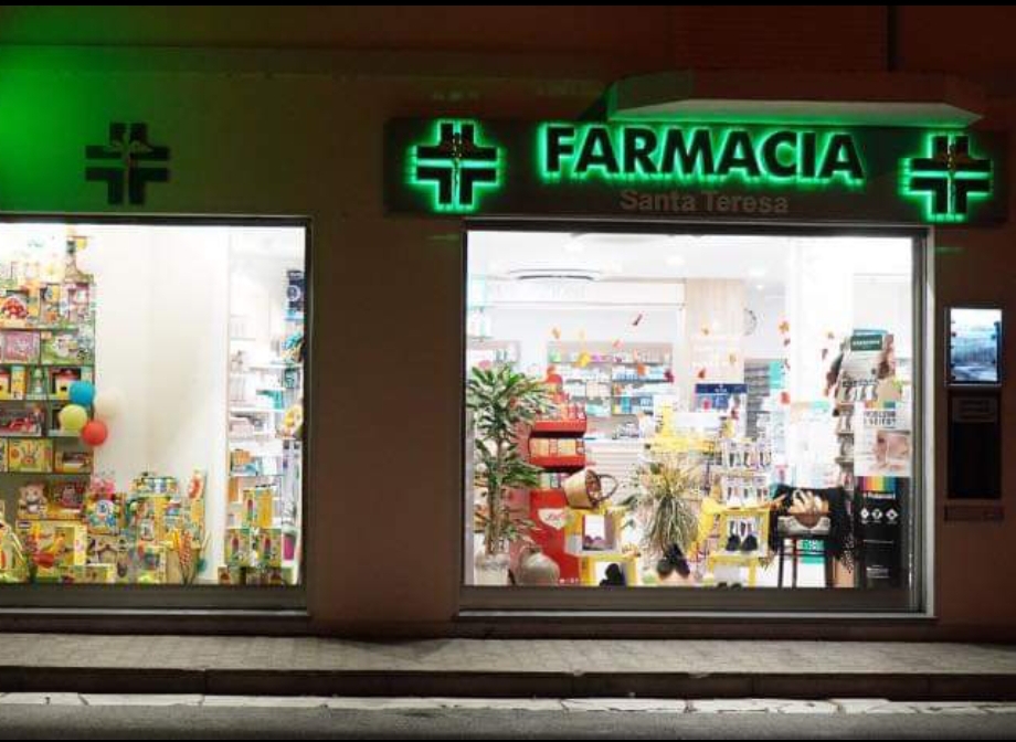 San Gavino Monreale, pistola in pugno semina il panico in farmacia e scappa con 600 euro