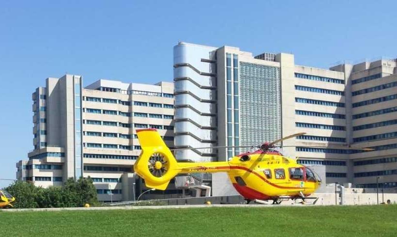 Donato Orrù travolto da una valanga di terra a Bari Sardo, l’imprenditore 35enne gravissimo al Brotzu