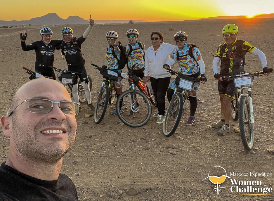 Sconfiggono il cancro e si lanciano in una corsa di 400 km in mountain bike in Marocco: la fiabe di 3 donne sarde diventa un film