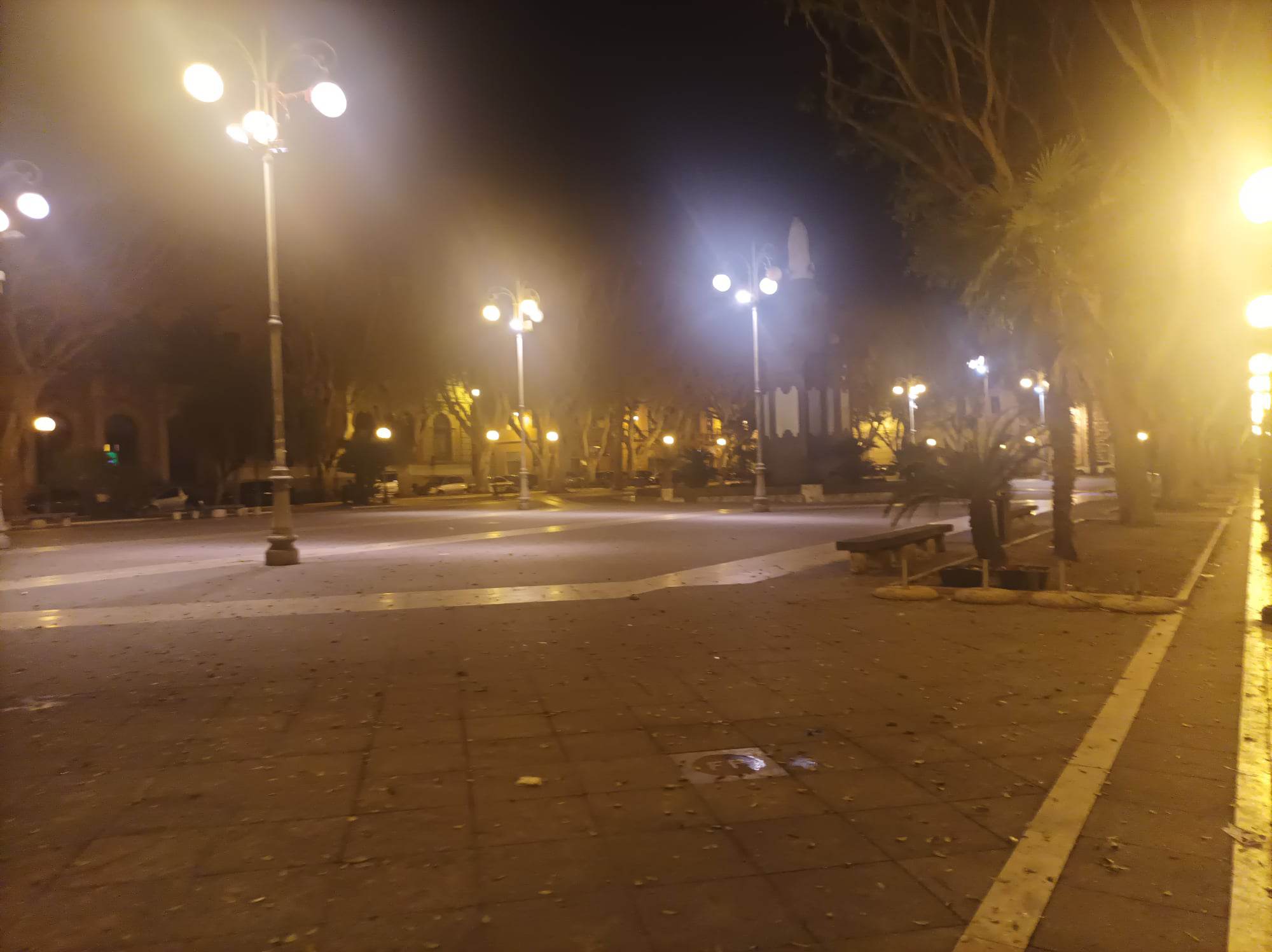 Poliziotti aggrediti in piazza del Carmine, il questore: “Stanno bene, non possiamo militarizzare tutta Cagliari”