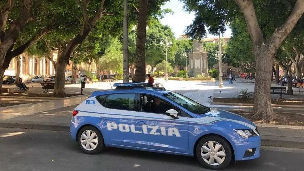 Poliziotti aggrediti a Cagliari, due algerini 24enni rinchiusi a Uta e un 20enne denunciato per lesioni