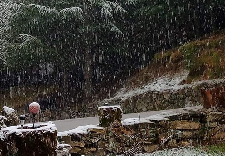 Neve a Fonni, domenica delle Palme insolita in Sardegna