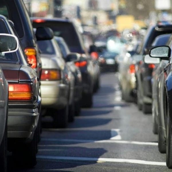 Caos a Cagliari, ingorgo in piazza d’Armi: semafori lampeggianti e traffico in tilt