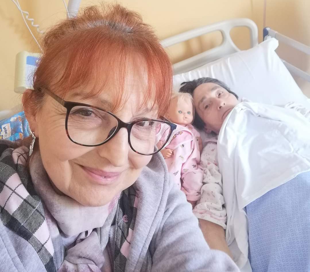 Cagliari, disabile cade e si frattura: “L’abbiamo scoperto dopo 45 giorni, nel primo referto non c’era”