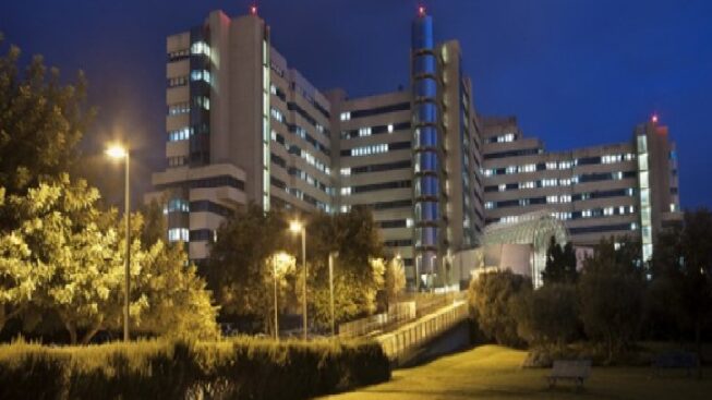 Violento scontro tra due auto sulla Statale 130, una donna in gravissime condizioni al Brotzu