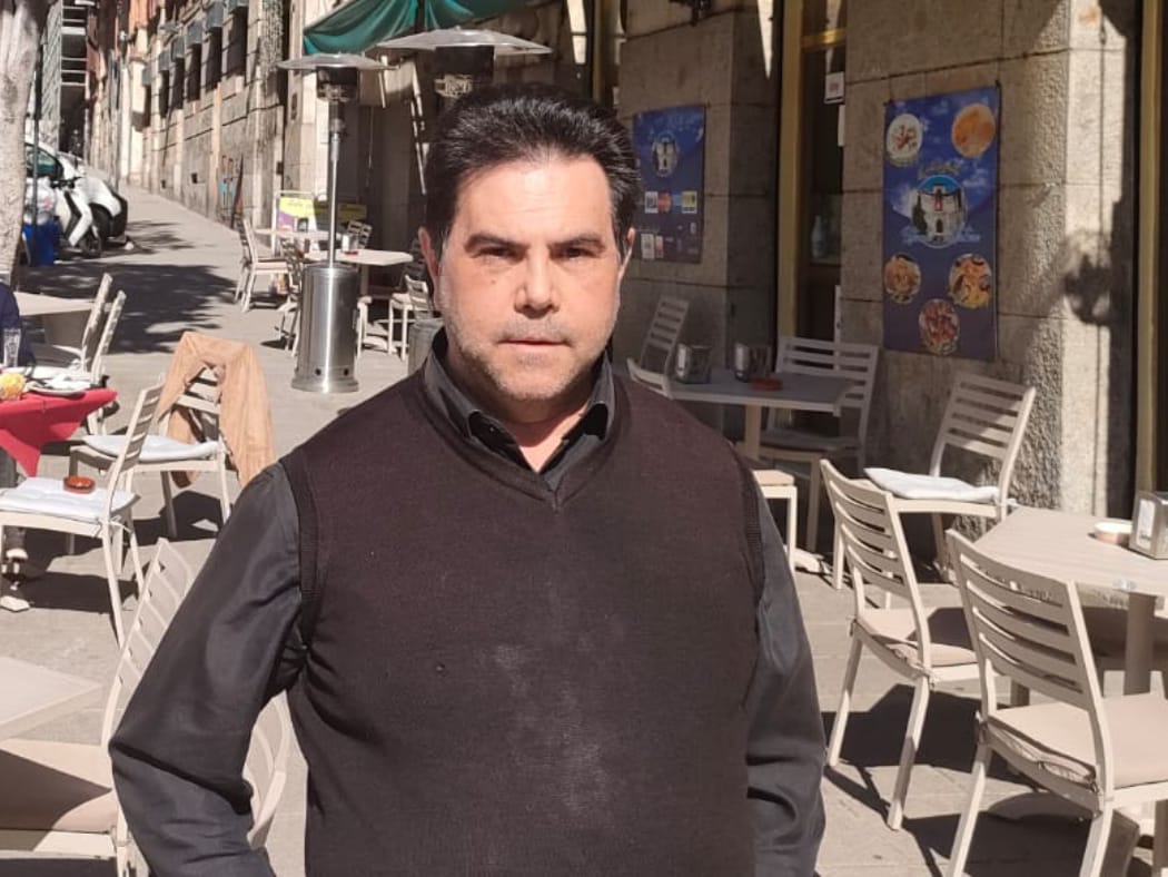 Cagliari, locale chiuso e via i tavolini: “Strozzato dalle bollette, non potevo pagare 2900 euro tutti insieme”