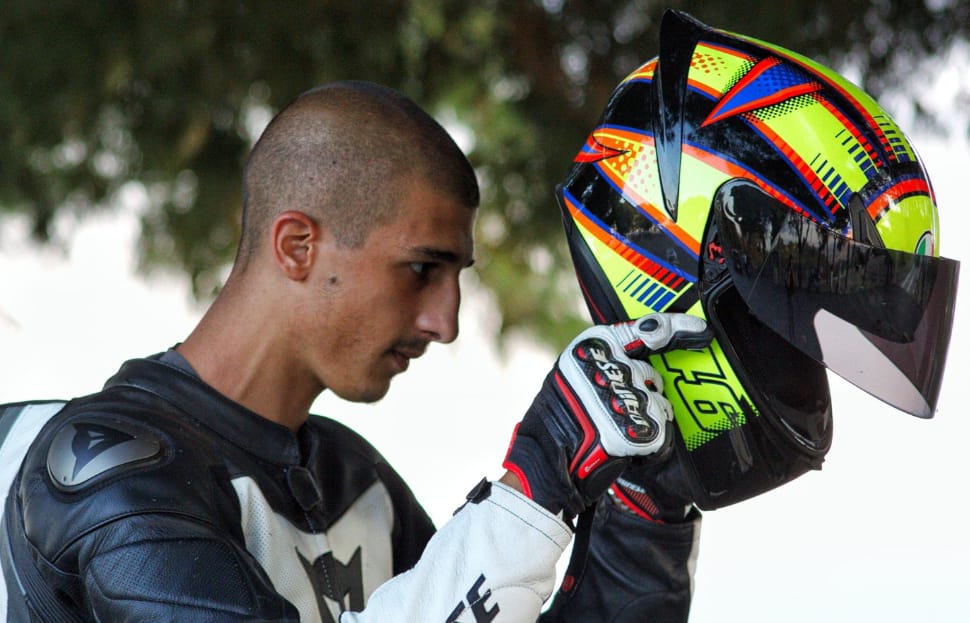 Tragedia sulla Solanas-Villasimius, 26enne si schianta con la moto e muore