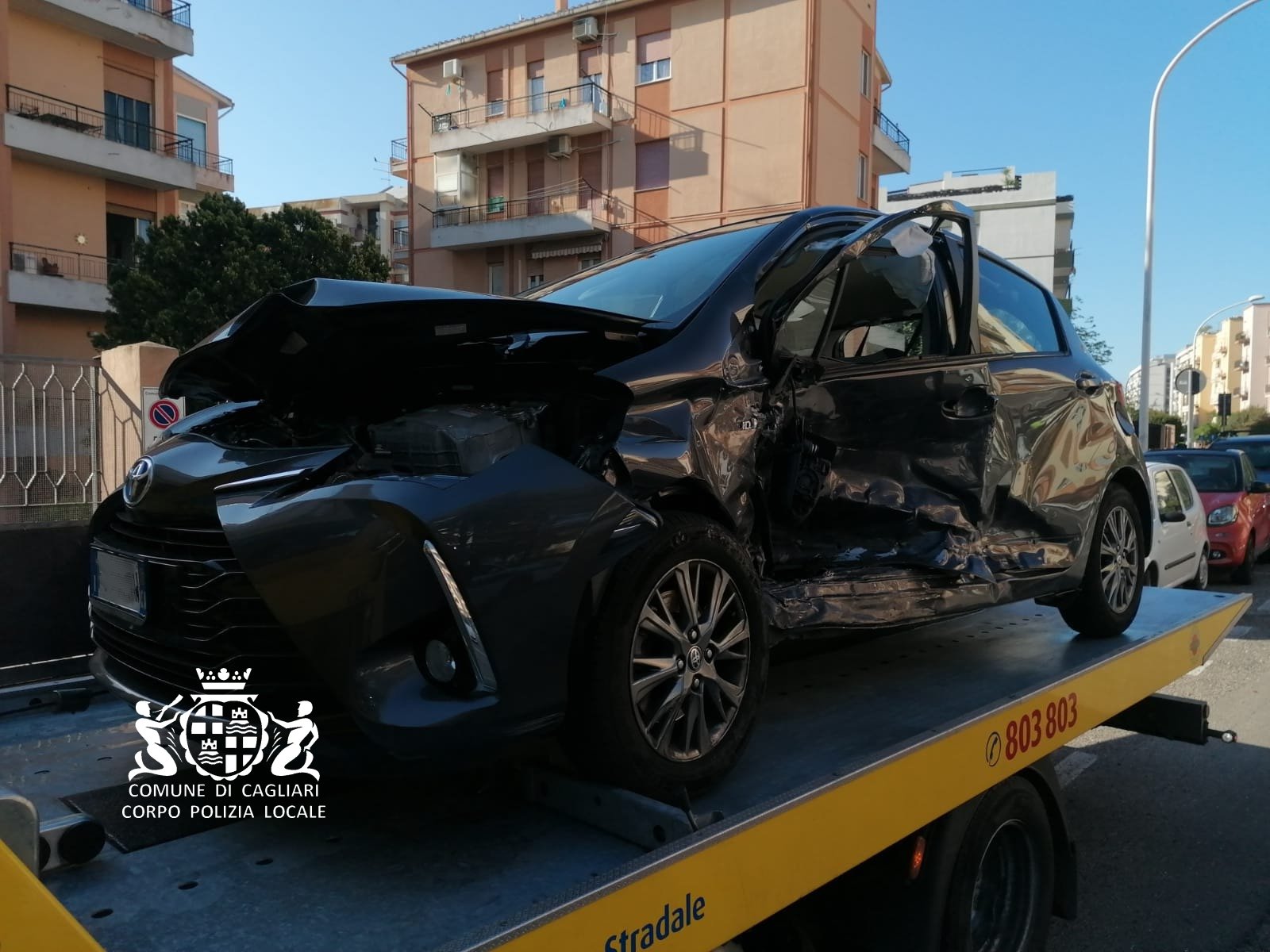 Scontro fra due auto in via Cagna a Cagliari: due feriti gravi, uno in condizioni disperate