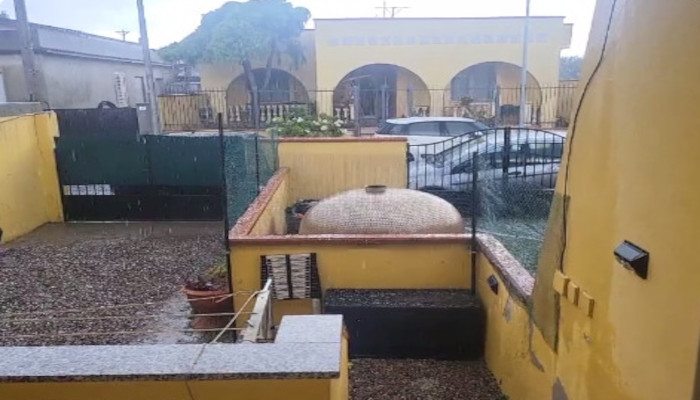 Maltempo in Sardegna, crollano le temperature e arriva la grandine: disagi a Maracalagonis