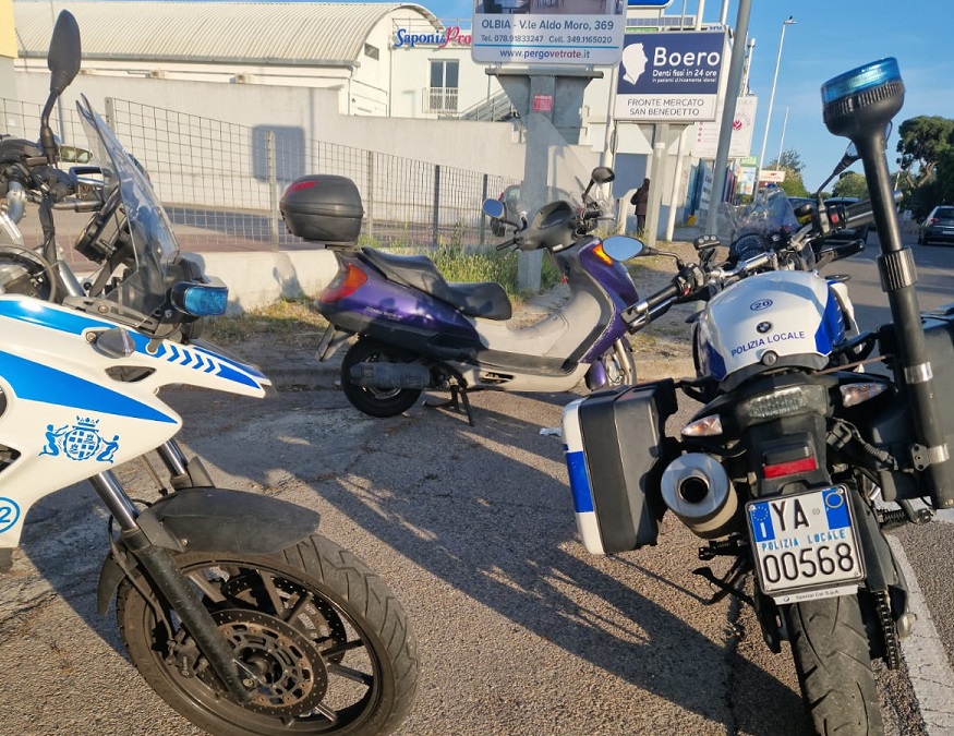 La municipale: “Tutti giorni a Cagliari auto senza assicurazione e conducenti senza patente, ora basta”