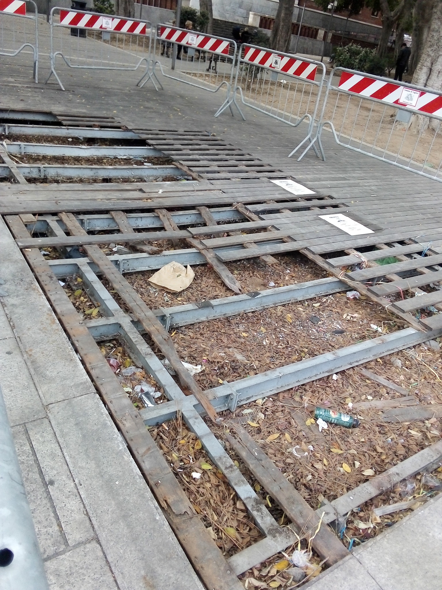 Truzzu, la giunta degli annunci: “Ecco a voi piazza Garibaldi in condizioni pietose”