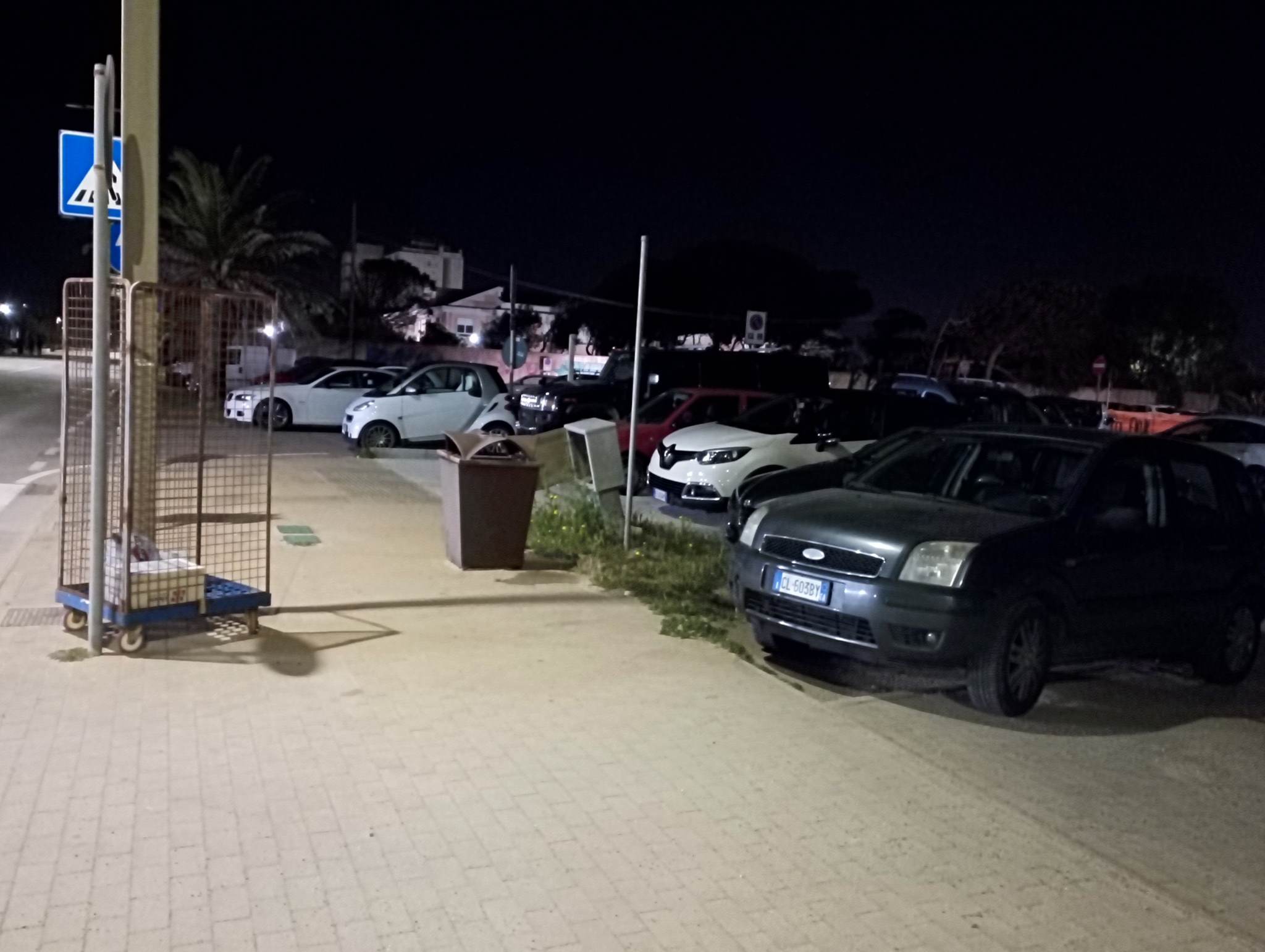 I cafoni eterni dei parcheggi a Cagliari: “Al Poetto occupano tutti gli stalli per noi disabili”