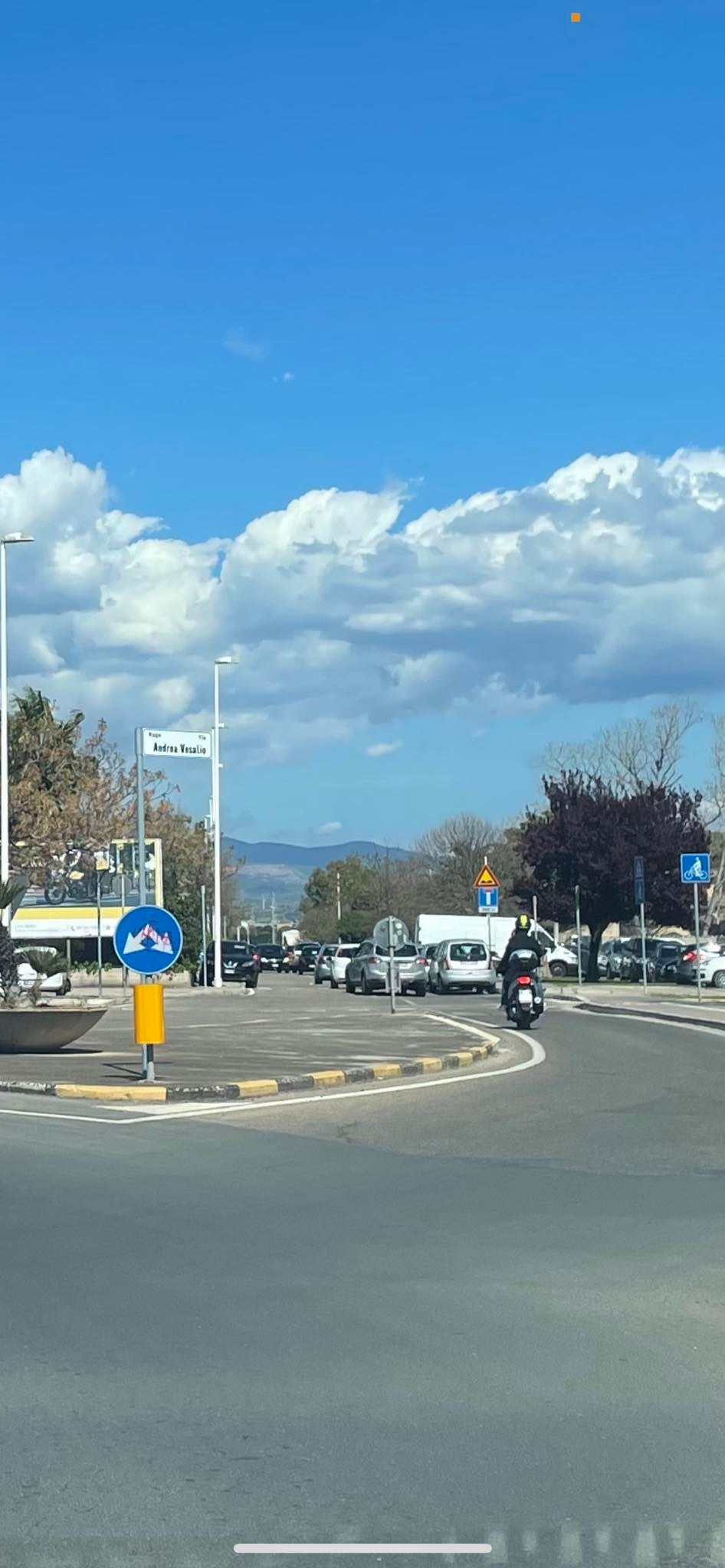 A Pasquetta a Cagliari tutti al mare, ma è tutto esaurito anche a Terramaini e negli altri parchi