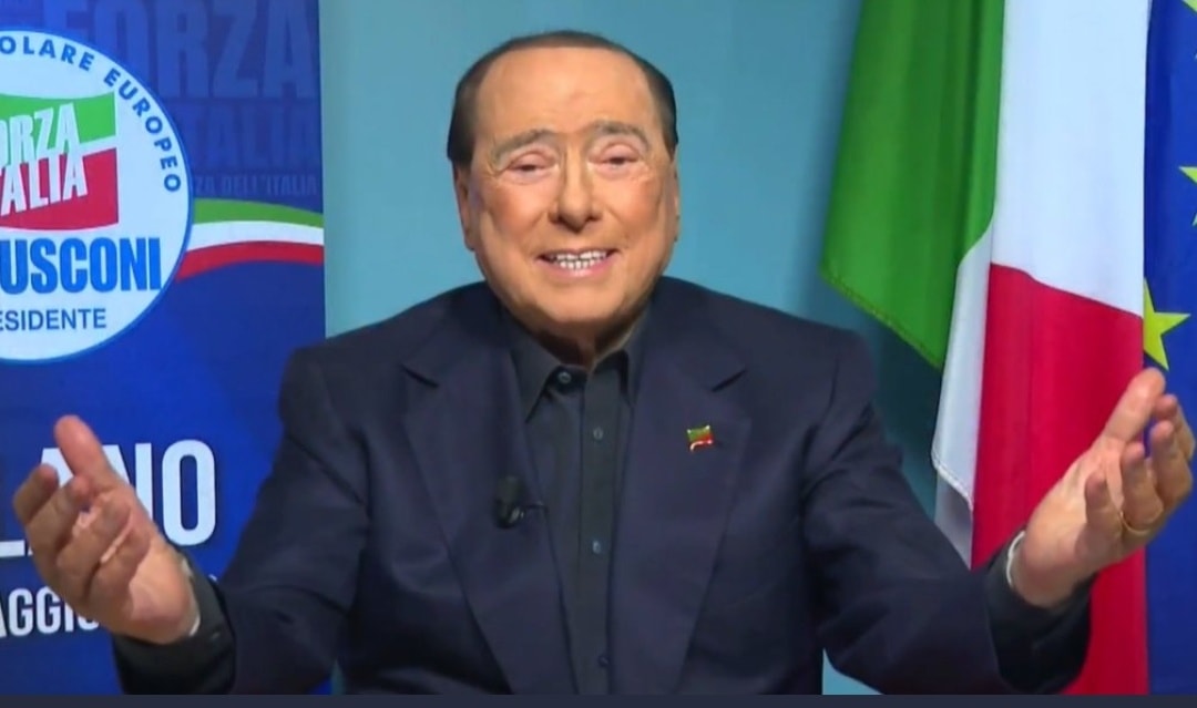 Berlusconi torna a casa dopo 45 giorni di ricovero, Meloni: “Ti aspettiamo”