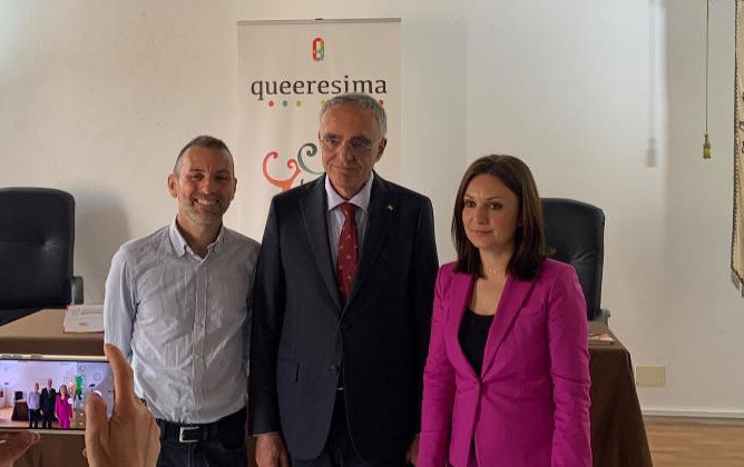 Dalla fiaccolata al Pride, l’orgoglio Lgbtq sfila da Quartu a Cagliari: “Contro ogni forma di fascismo”