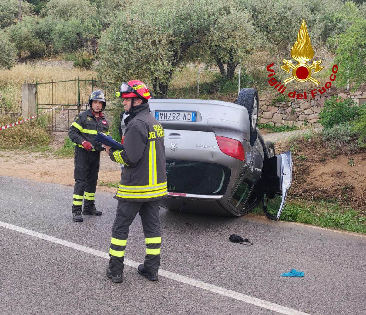 L’auto si ribalta più volte, una 45enne e una 23enne ferite finiscono all’ospedale di Nuoro