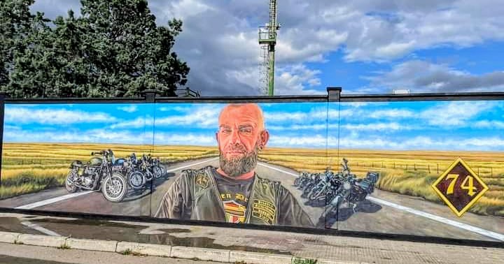 Morto di Covid a 38 anni, a Selargius un mega murale per ricordare Francesco Matta