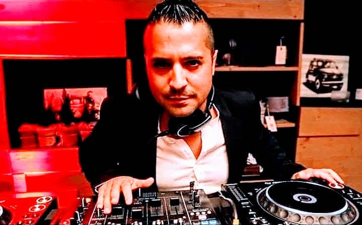 Costa Rei, memorial e reunion di dj per ricordare la musica e il sorriso di Alessio Massessi