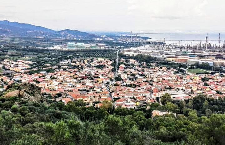 Lo Stato fa lo sconto alla Saras, buco da 1 milione nel bilancio di Sarroch: i cittadini pagheranno più tasse