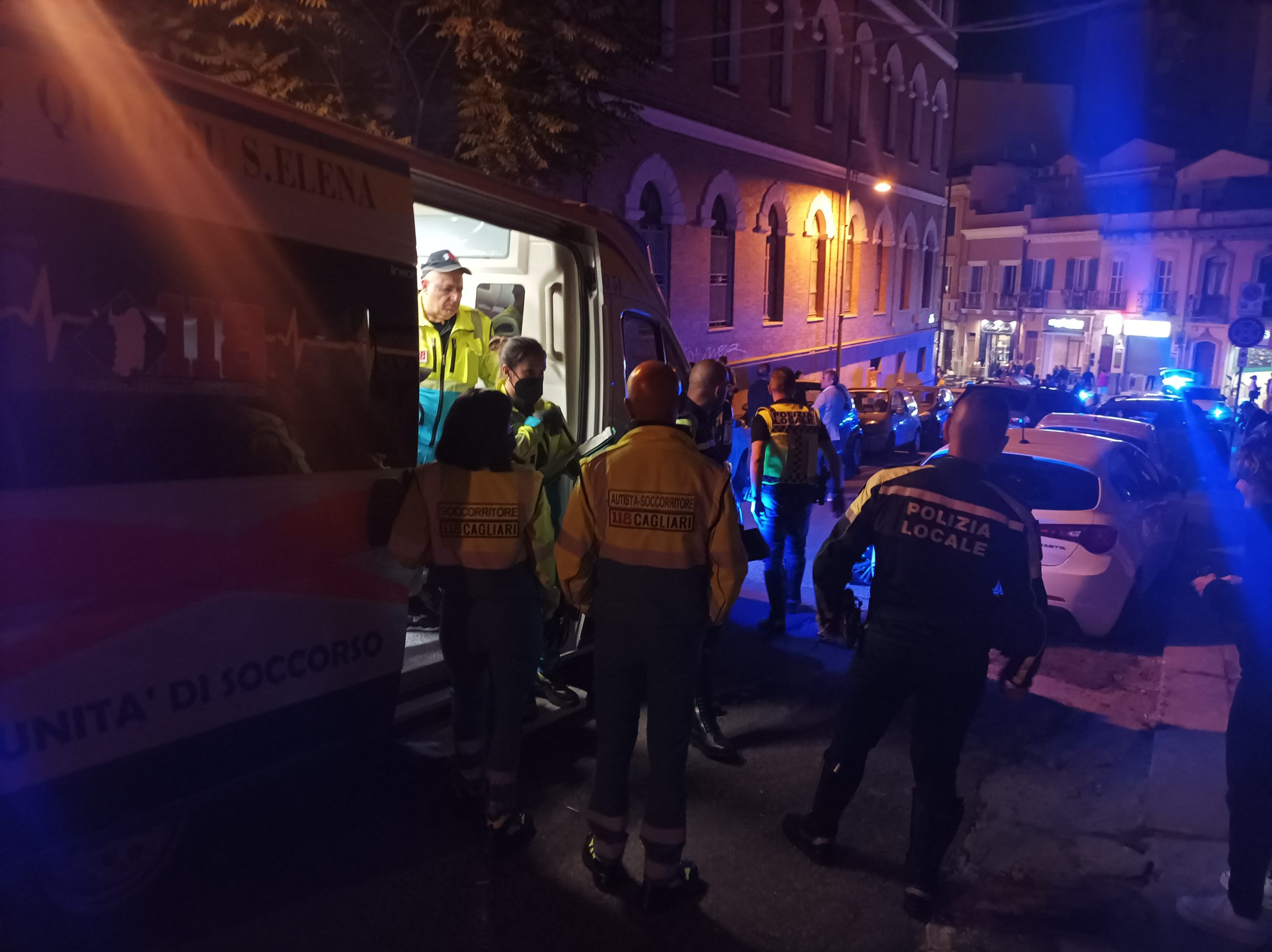 Cagliari, era ubriaco il 40enne che si è schiantato contro 4 auto: denuncia e patente ritirata