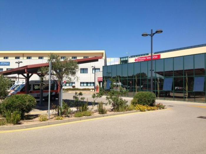 È morto il turista lombardo travolto da un masso su una spiaggia de La Maddalena