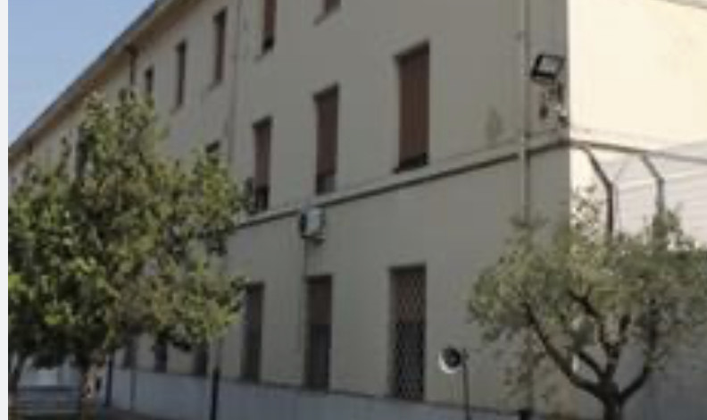 Bambina di un anno muore in macchina dimenticata dal padre