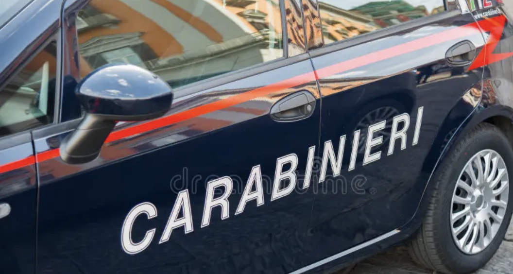 Ritrovato feto di 6 mesi chiuso in un’ampolla in un cespuglio