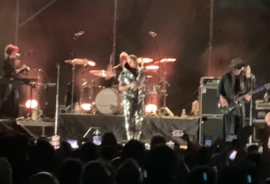 Gli Skunk Anansie stregano i 2500 della fiera di Cagliari, ovazione per Skin