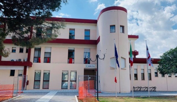 Acque agitate a Capoterra, giunta verso il rimpasto ma il sindaco smentisce: “Andate al mare”