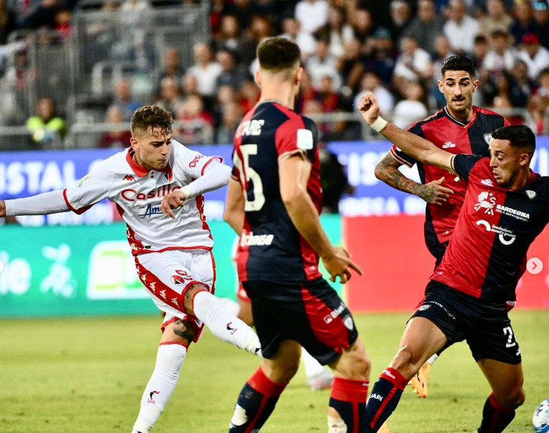 Cagliari-Bari 1-1, due rigori del Var ai pugliesi: per Ranieri ora serve un’impresa