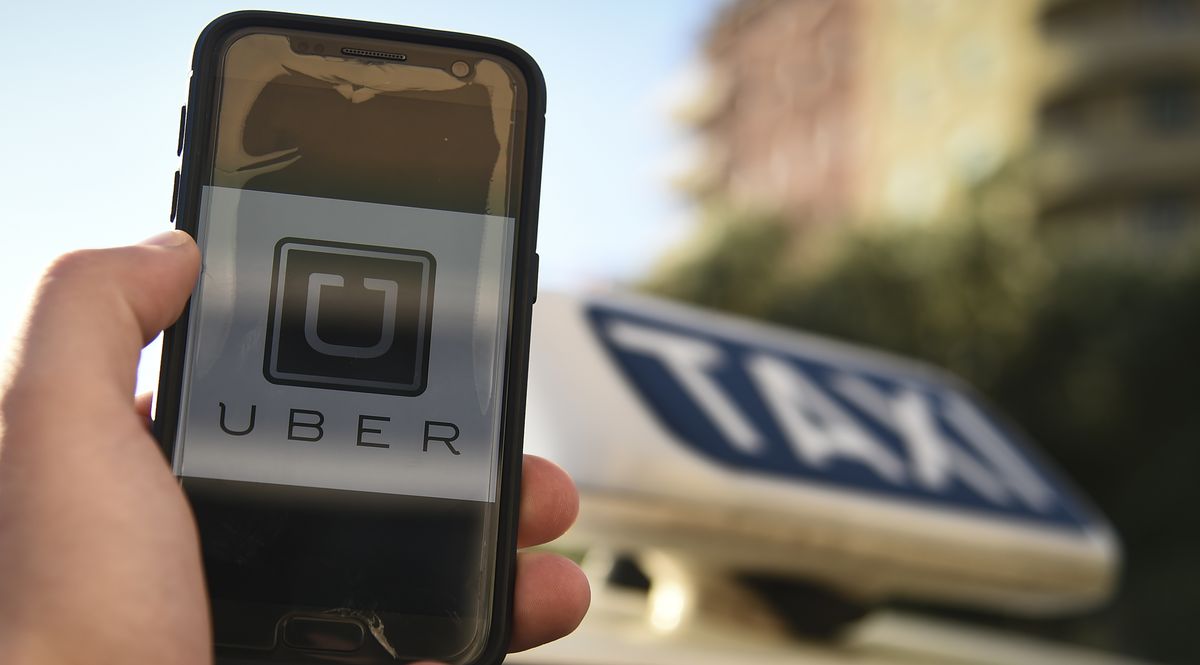 Uber sbarca a Cagliari e si allea con Radiotaxi Rossoblù: “Corse prenotate con l’App e più rapide”