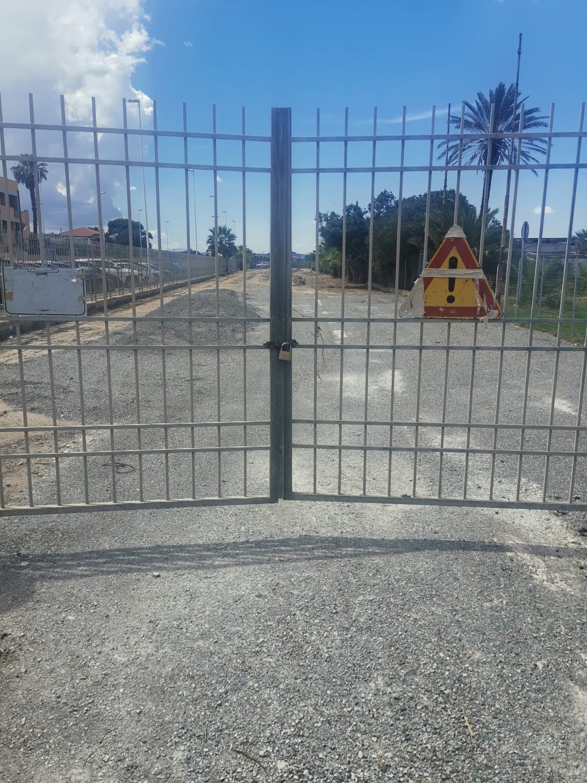 Cagliari, ultimi ritocchi per il parcheggio gratuito accanto all’ippodromo: “120 posti gratis da giovedì”