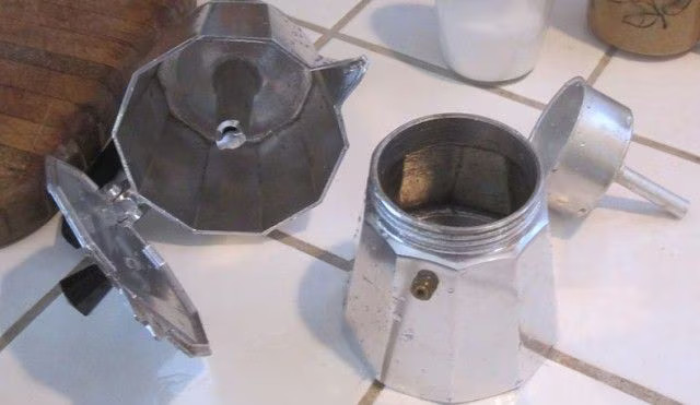 Villacidro, nasconde la coca nella caffettiera: pusher in prova ai servizi sociali nei guai