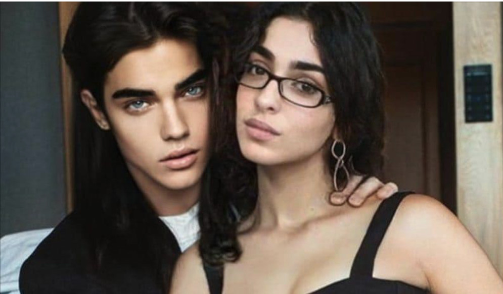 Una donna sposa un uomo creato dall’intelligenza artificiale: la nuova frontiera dell’amore