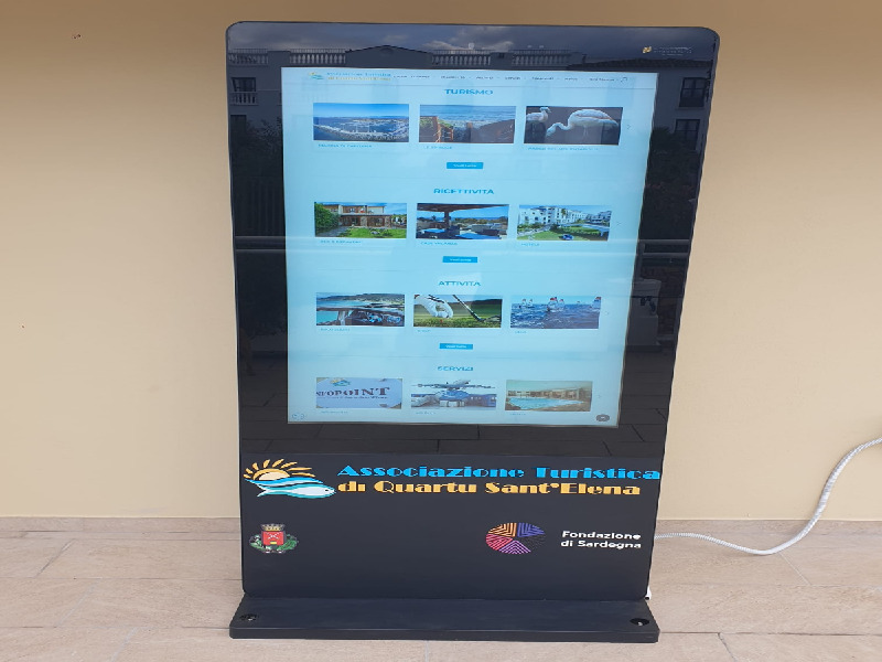 A Quartu, il primo totem touchscreen con piattaforma DMS per prenotazioni in Sardegna