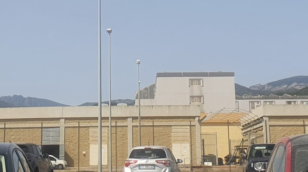 Dramma nel carcere di Uta, detenuto 50enne si toglie la vita in cella