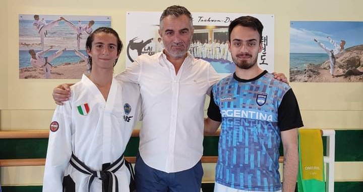 Assemini, il giovanissimo Filippo Mascia vola in Finlandia per i mondiali di taekwondo
