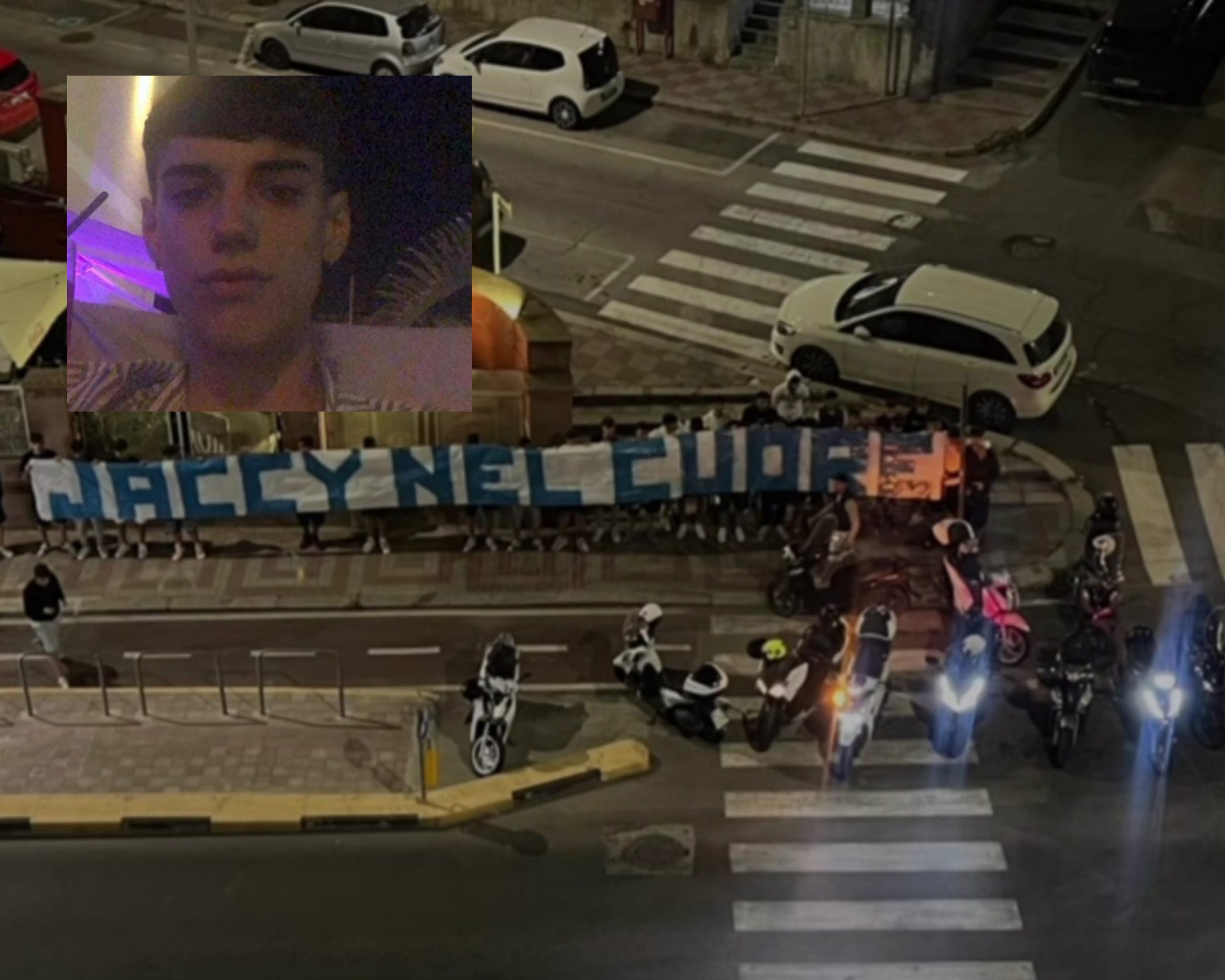 Cagliari, scooter e striscione in ricordo del 17enne morto: “Jaccy nel cuore”