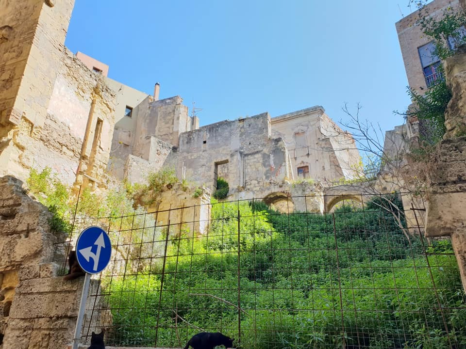 Cagliari, no al cemento su palazzo Aymerich: spazi per i turisti nell’antico edificio di Castello