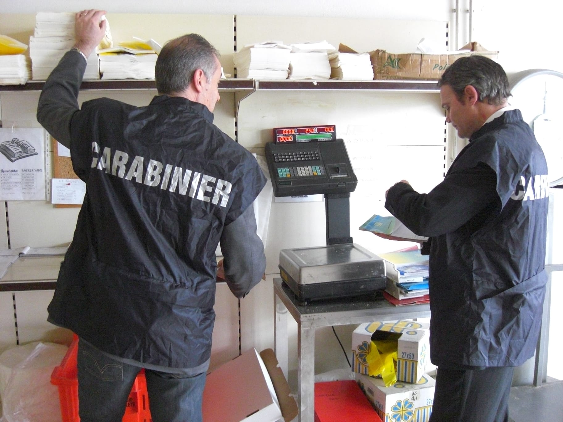 Cagliari, blitz dei Nas in un noto ristorante di viale Poetto: sequestrati 130 kg di carne e pesce