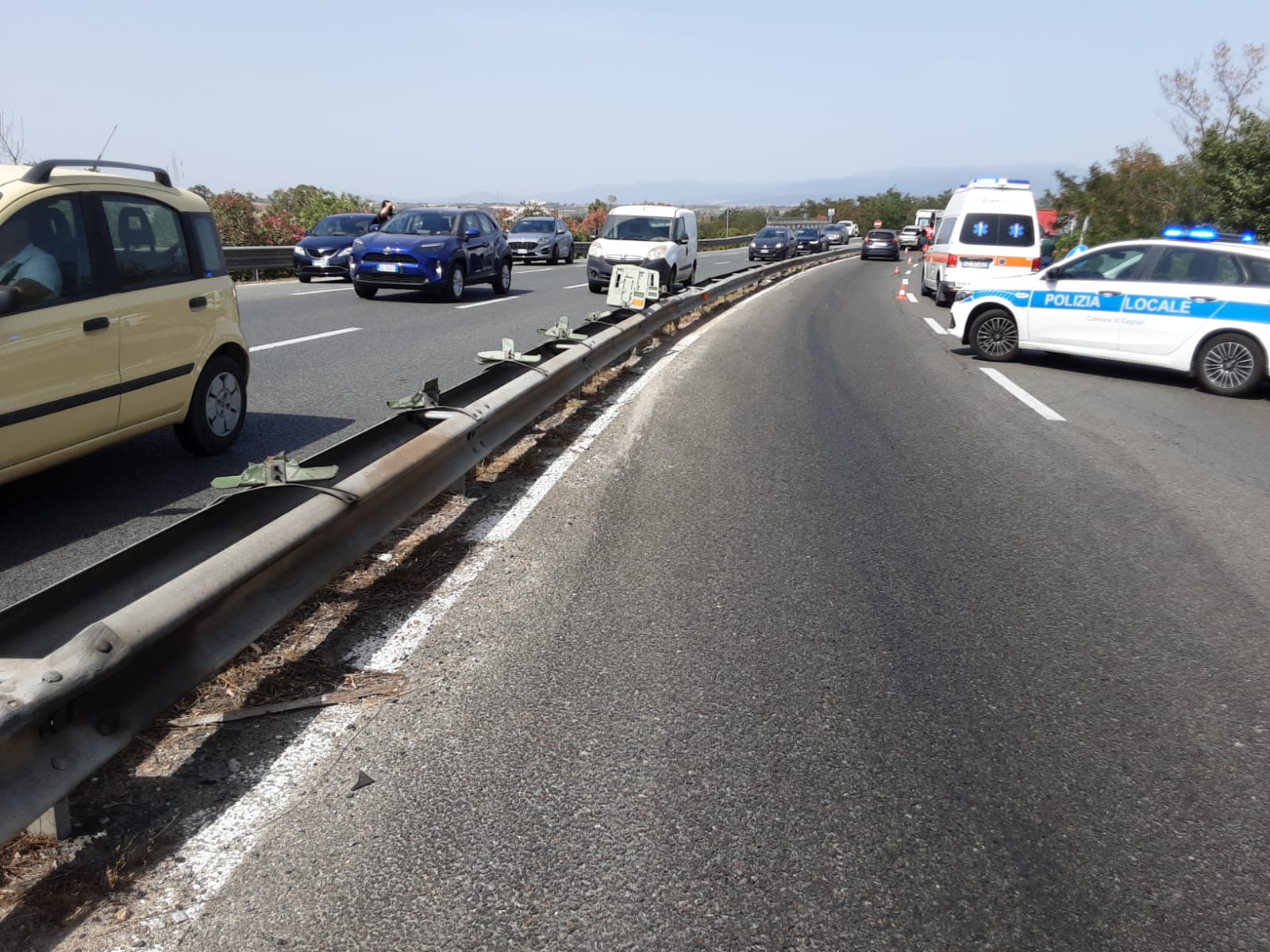 Maxi incidente sulla 554 a Cagliari: 7 auto coinvolte, due feriti in codice rosso